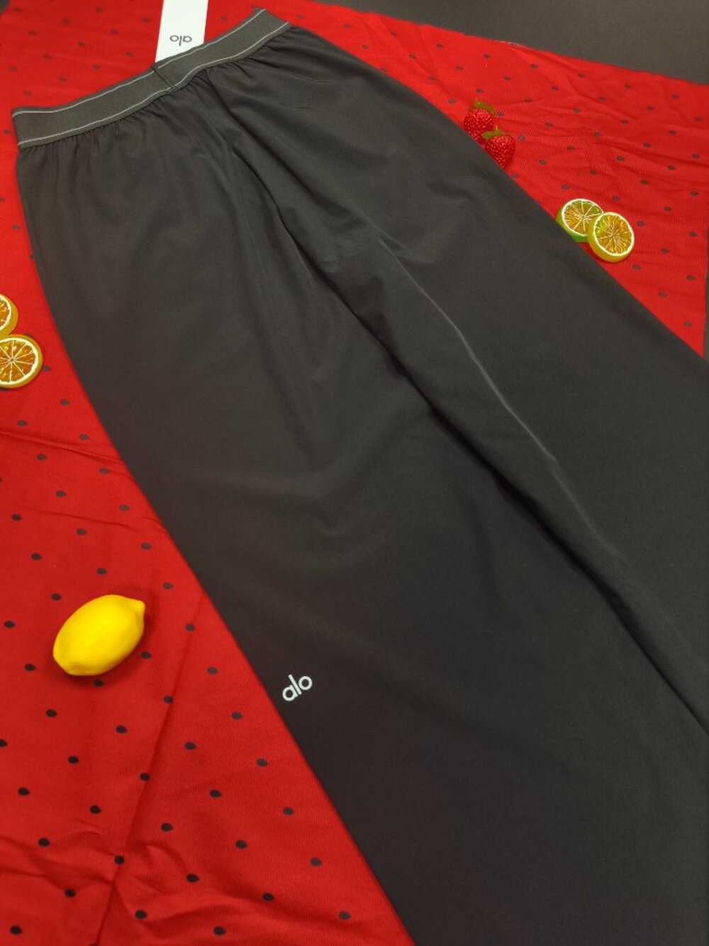 NWT Alo Yoga Suit Up Trousers 🔗 Women's Classic Black Athleisure Pants 🍧 - Picture 4 of 7